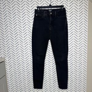 Levi’s Denizen Super High-rise Stretch Skinny Size 6 Washed Black rinse